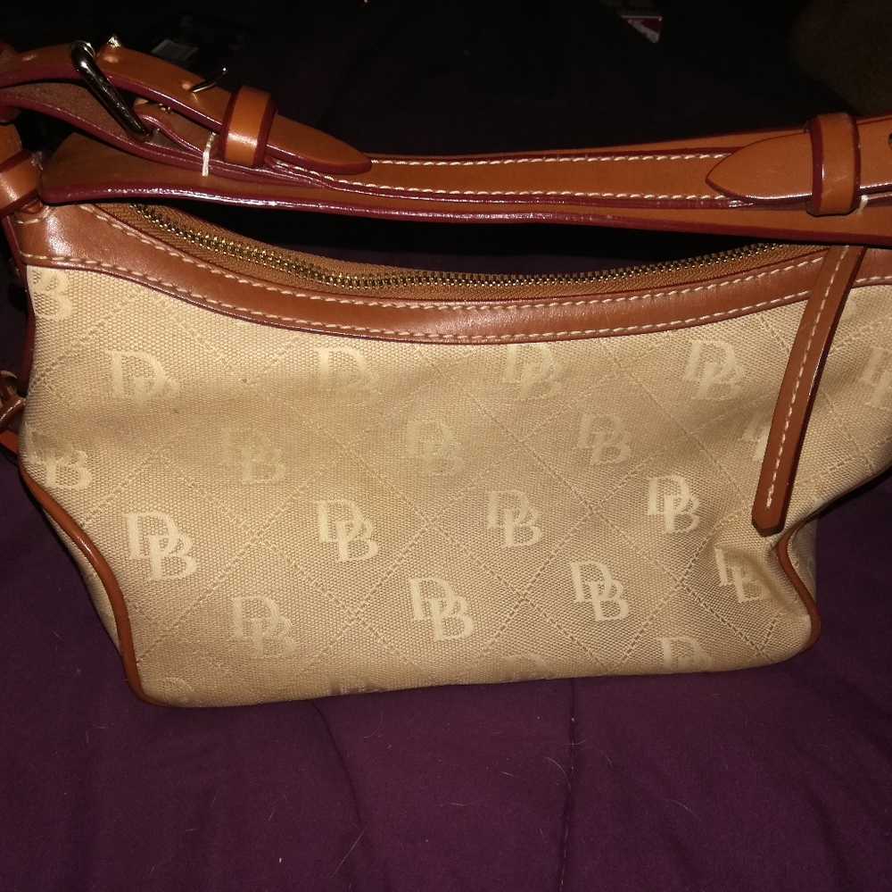 Dooney & Bourke Baugette